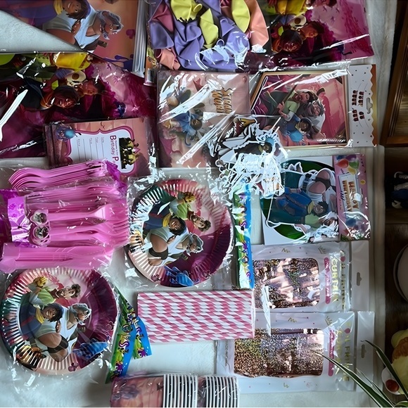 Other - Birthday‎ Party Supplies Set - In a Strange World Theme | Cups, Plates, Decor